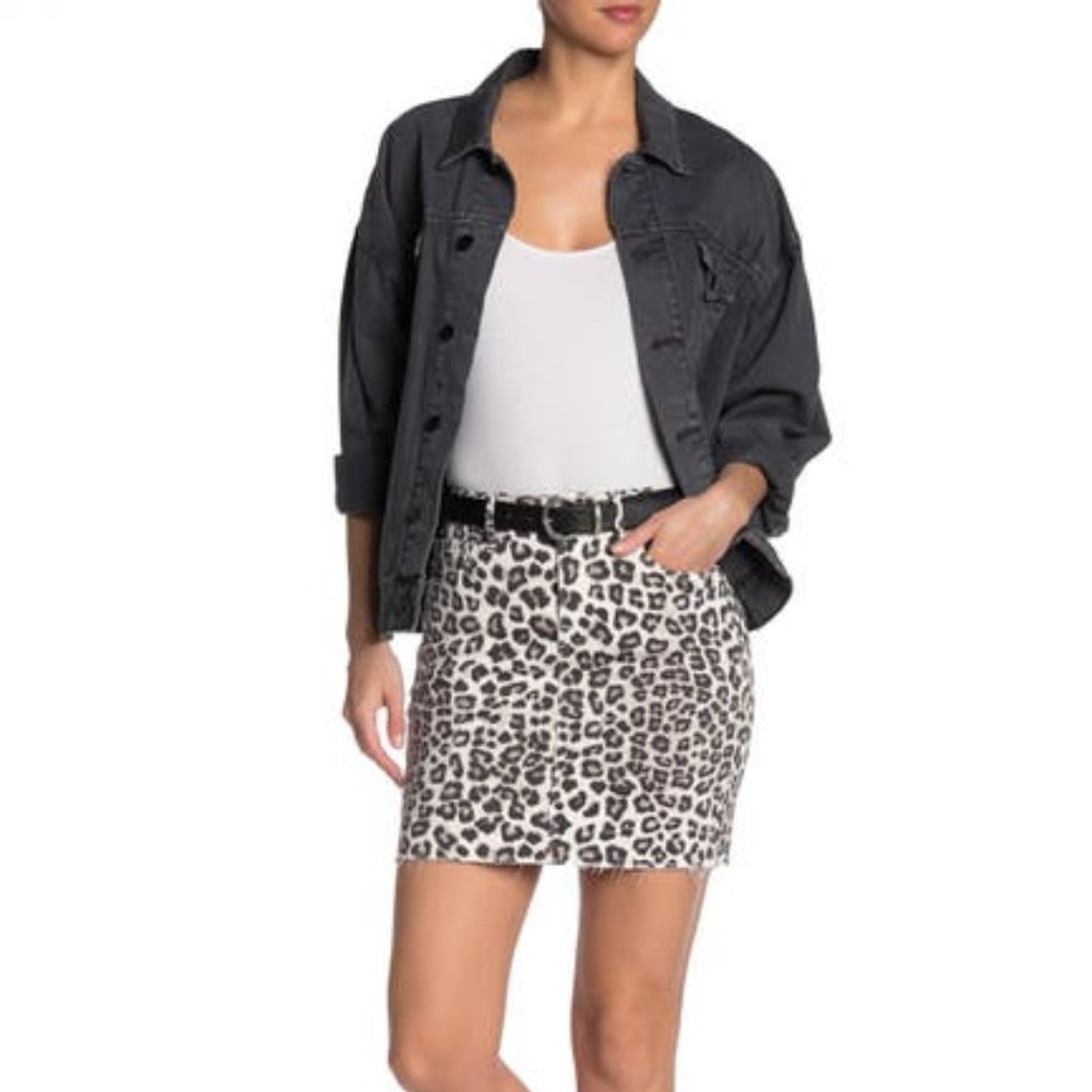 Good American Raw Edge Leopard Mini Skirt 18